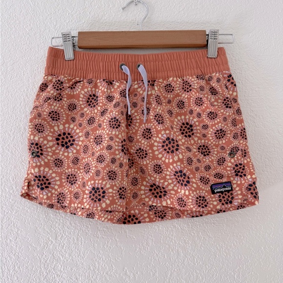 Patagonia Baggies Shorts Girls Size L Costa Rica Tropical Bloom Mellow Melon - Picture 1 of 8